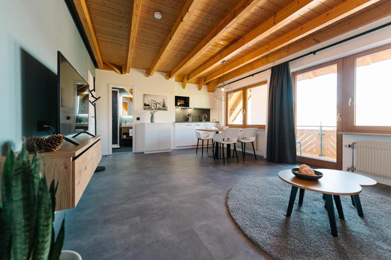 Moderne 2 Zi.-FeWo BlackForest Art Nähe Freiburg Simonswald Exterior foto